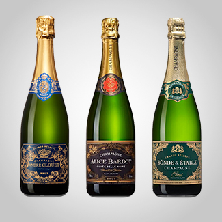 623b3d0771c2e64ed0546af2_Champagne_Andre_Clouet_3_325px Produktbild av tre champagneflaskor