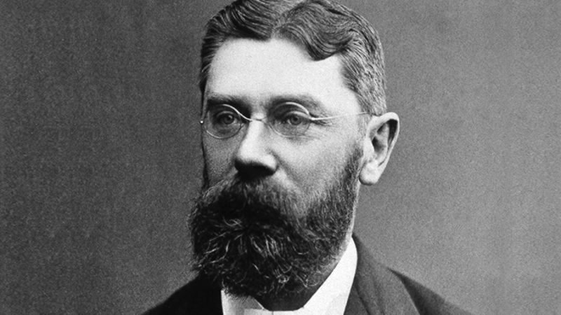 En svartvit porträttbild av Lorenz Albert Theodor Groth, grundaren av Groth & Co